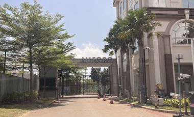 Disewakan cepat rumah 3 lantai Golf Island PIK