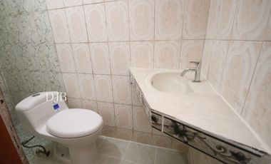 VENTA DE CASA CON APARTAMENTOS EN TOCUMEN, 24 DE DICIEMBRE