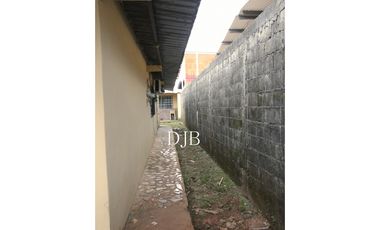 VENTA DE CASA CON APARTAMENTOS EN TOCUMEN, 24 DE DICIEMBRE