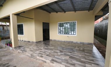 VENTA DE CASA CON APARTAMENTOS EN TOCUMEN, 24 DE DICIEMBRE