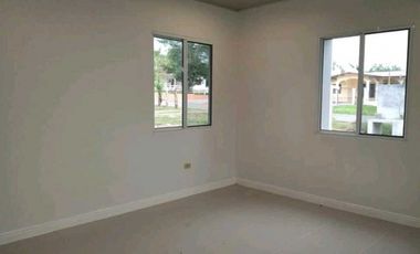 ALQUILER Y VENTA  DE CASA EN LAS LAJAS