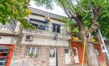 VENTA PH 4 AMB C TERRAZA A RECICLAR. ALBARIÑO 3500. VILLA LUGANO. CABA