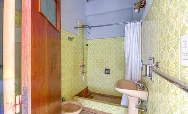 VENTA PH 4 AMB C TERRAZA A RECICLAR. ALBARIÑO 3500. VILLA LUGANO. CABA