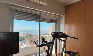 Venta piso exclusivo 3 dormitorios y cochera zona Parque.