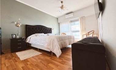 Venta piso exclusivo 3 dormitorios y cochera zona Parque.