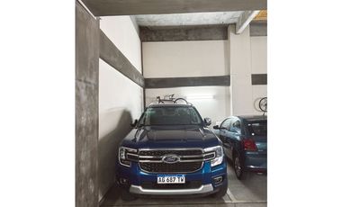 Venta piso exclusivo 3 dormitorios y cochera zona Parque.