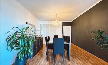 Venta piso exclusivo 3 dormitorios y cochera zona Parque.