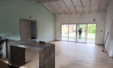 Casa en alquiler en Burzaco Este