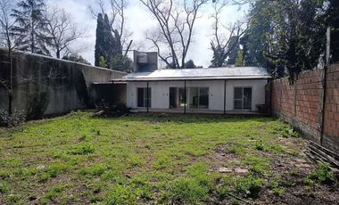 Casa en alquiler en Burzaco Este