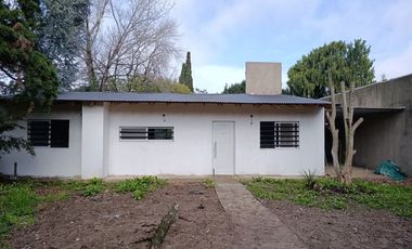 Casa en alquiler en Burzaco Este