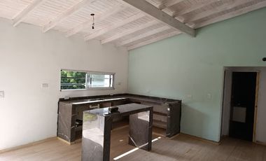 Casa en alquiler en Burzaco Este
