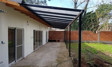 Casa en alquiler en Burzaco Este