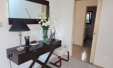 Casa en venta de 4 dormitorios y dependencia. Barrio Santa Guadalupe