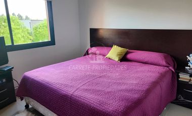 Casa en venta de 4 dormitorios y dependencia. Barrio Santa Guadalupe