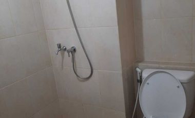 DISEWAKAN MURAH APARTEMEN SPRINGLAKE BEKASI FULL FURNISH BISA NEGO
