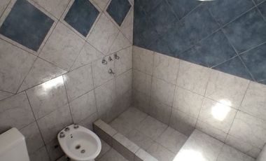 Casa con Departamento en venta en Merlo Sur