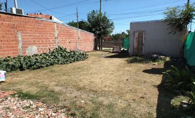 Casa con Departamento en venta en Merlo Sur