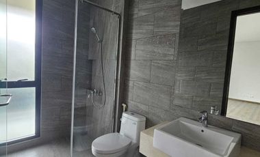 Dijual Rumah Sierra di Cluster Serenia Hills Lebak Bulus