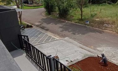 S707 Rumah Baru Modern Hoek 174 m2 Murah Grand Wisata Bekasi Timur