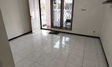 Rumah bagus Graha Tirta Sidoarjo Dekat Exit Tol