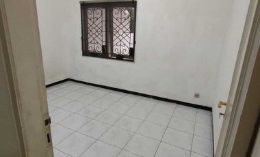 Rumah bagus Graha Tirta Sidoarjo Dekat Exit Tol