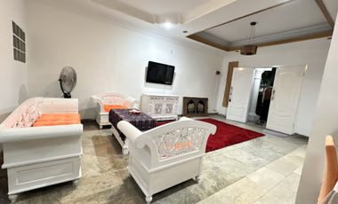 Disewakan rumah 2 lantai 4 kamar tidur di Batam Center