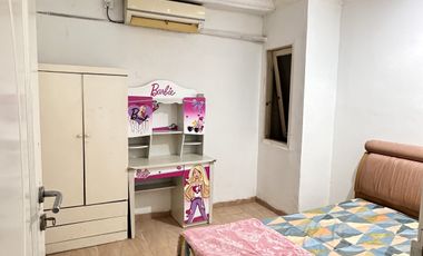 Disewakan rumah 2 lantai 4 kamar tidur di Batam Center