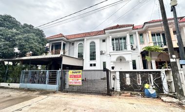 Disewakan rumah 2 lantai 4 kamar tidur di Batam Center