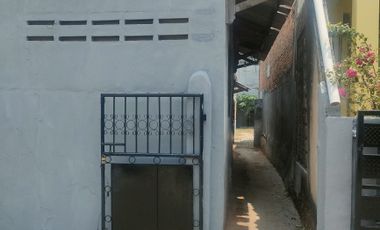 RUMAH GRATIS KONTRAKAN 7 PINTU DI KUPANG TEBA TELUK BETUNG