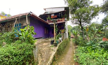 Dijual Murah Rumah Kayu + Kebun di Perkampungan Luas 432 m2 Purwakarta
