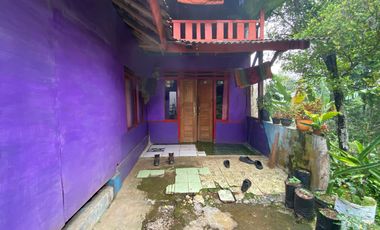 Dijual Murah Rumah Kayu + Kebun di Perkampungan Luas 432 m2 Purwakarta