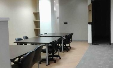 Ruang Kantor Full Furnished 195m2 Premium dekat Thamrin Jakarta Pusat