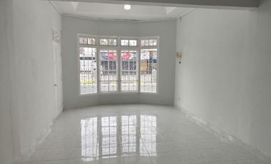 Rumah Luas 222m² Tepi Jl Raya Salatiga