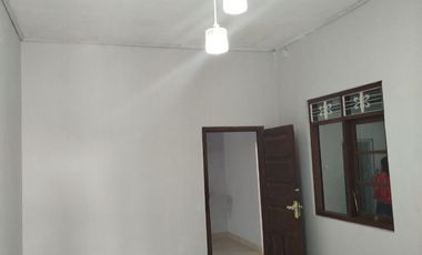 Rumah Luas 222m² Tepi Jl Raya Salatiga
