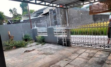 Jual RUMAH Luas DI Cluster Pilahan Yogyakarta
