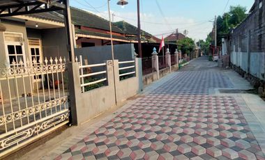 Jual RUMAH Luas DI Cluster Pilahan Yogyakarta