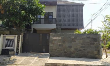 Rumah Baru Mewah 2lt Ada Kolam Renang Dekat Pintu Tol Solo