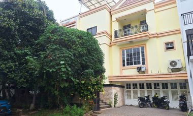 Rumah di Pantai Indah Kapuk Cluster Johar Dekat Mall Pik Avenue