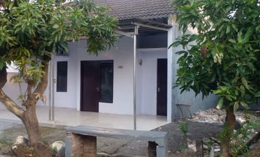 Rumah Siap Huni Pojokan Lokasi Perum Graha Surya Mas Krian Sidoarjo