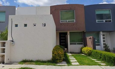 CASA EN VENTA EN FRACC LOMAS DEL VALLE, PUEBLA