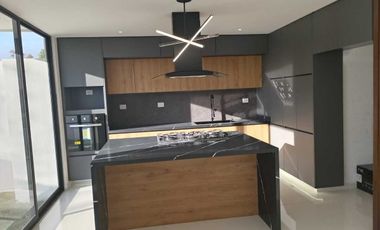 CASA EN VENTA EN LOMAS DE ANGELOPOLIS PARQUE COLIMA COMALA 17