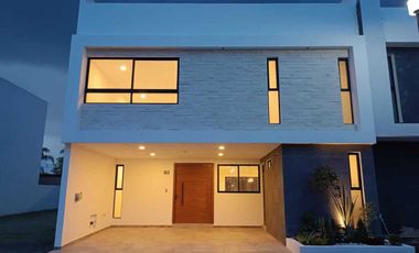 CASA EN VENTA EN LOMAS DE ANGELOPOLIS PARQUE NAYARIT