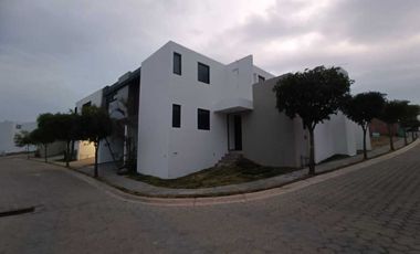 CASA EN VENTA EN LOMAS DE ANGELOPOLIS PARQUE AGUASCALIENTES
