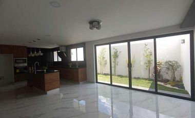 CASA EN VENTA EN LOMAS DE ANGELOPOLIS PARQUE COLIMA 12
