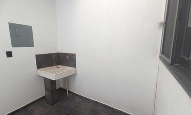 CASA EN VENTA EN LOMAS DE ANGELOPOLIS PARQUE FORESTA RETAMA 5