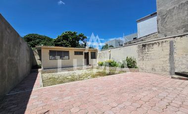 Renta de Bodega con oficina en Colonia Playa norte