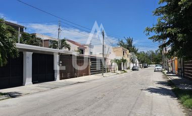 Renta de Bodega con oficina en Colonia Playa norte