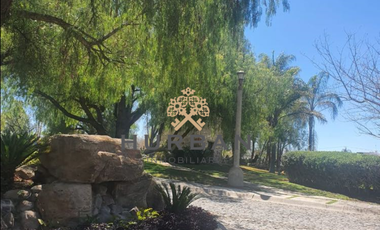 HURBAN VENDE TERRENO al norte de la ciudad en Rancho San Antonio.