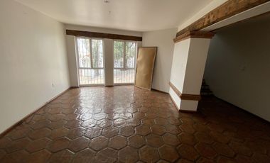 LINDA CASA EN RENTA EN CERRADA TECAMACHALCO