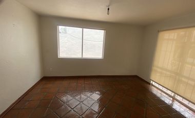 LINDA CASA EN RENTA EN CERRADA TECAMACHALCO